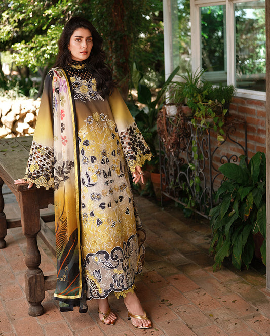 Top 5 Embroidered Lawn Dresses for the Upcoming Festive Season